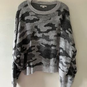American eagle camo sweater